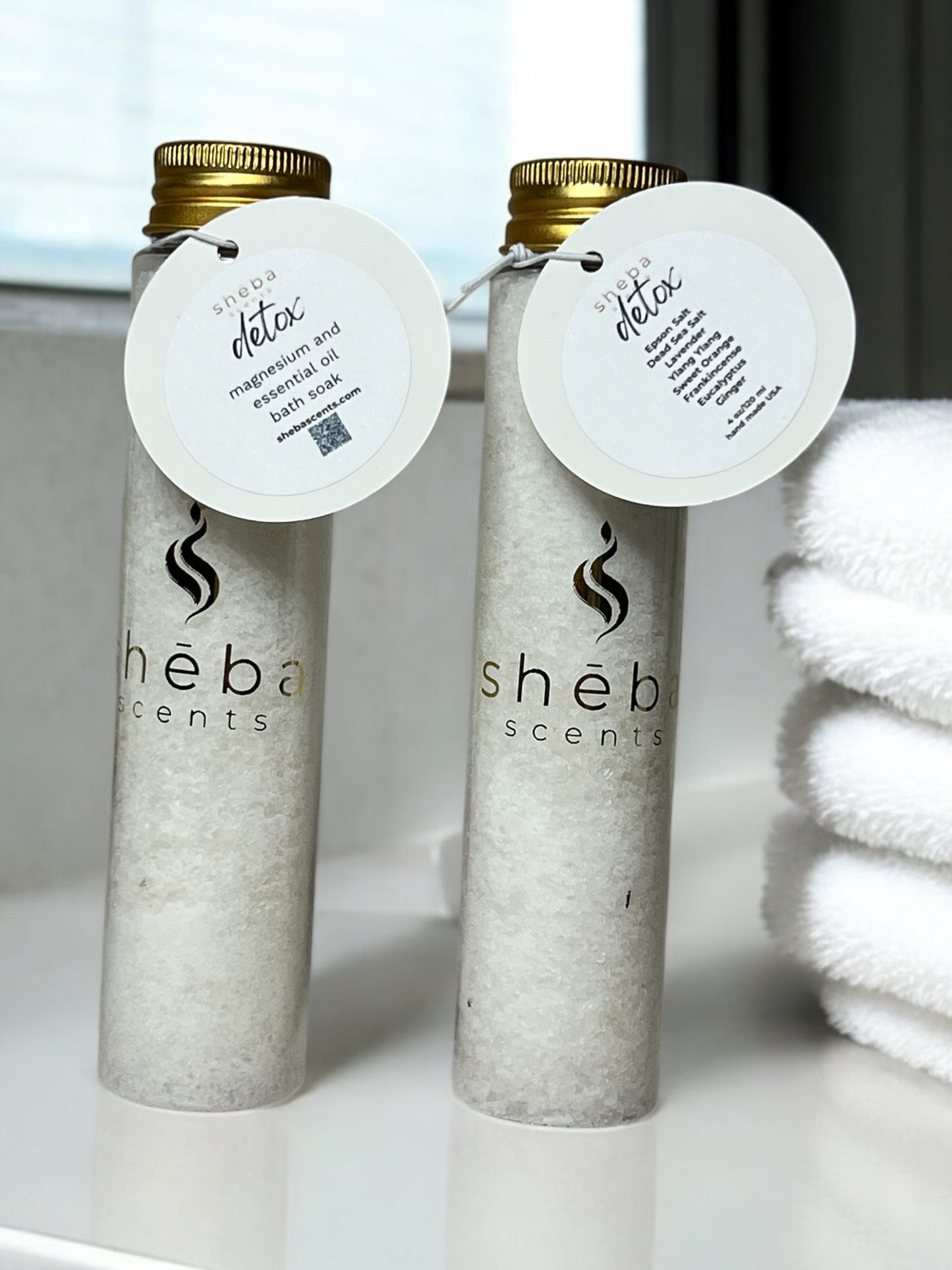 4 oz (single use) Sheba Scents detox bath soak made with essential oils and a combination of magnesium and dead sea salts for relaxation and lymphatic support. Includes lavender, ylang ylang, orange, frankincense, eucalyptus and ginger