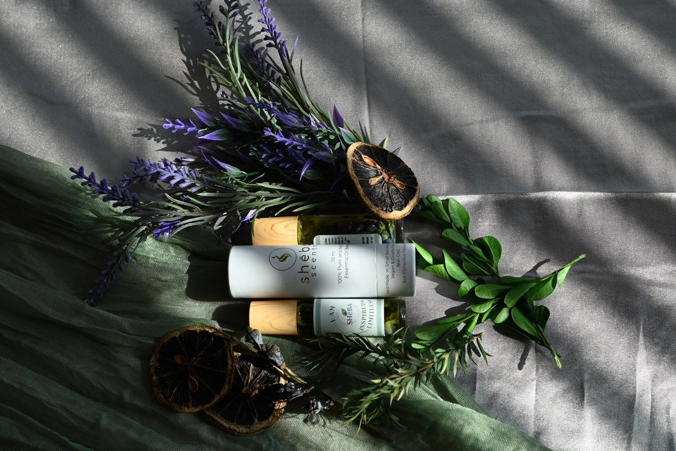 I AM Inspired & Limitless – Affirmation Essential Oil Roll-On with Lapis Lazuli Crystals