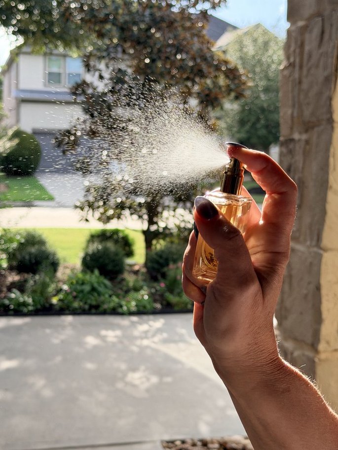 Abundance Mist with 24k Gold Flakes (30ml)